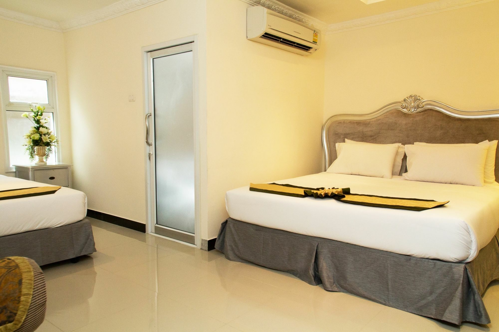 Pattaya International Lodge Экстерьер фото