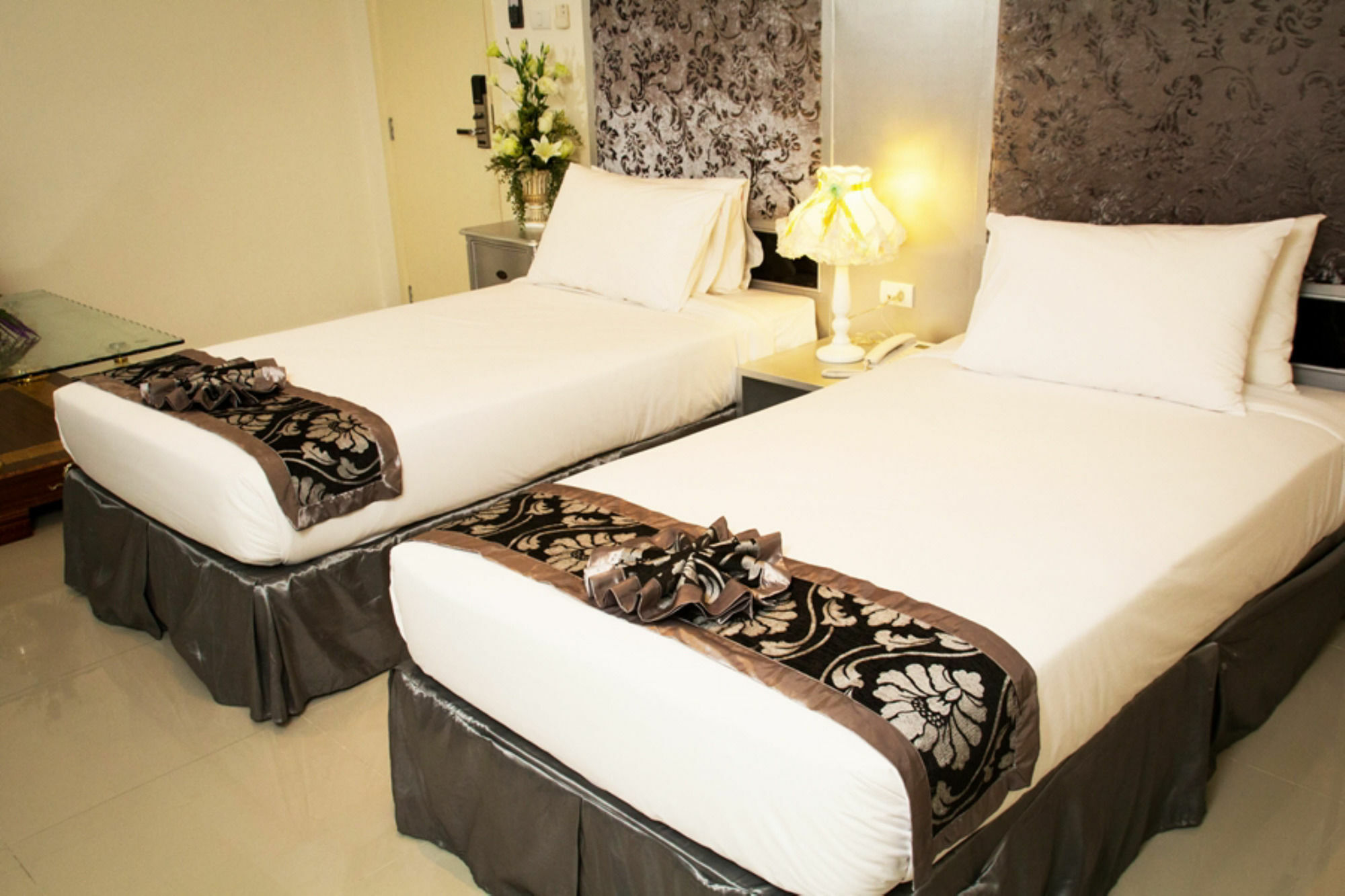 Pattaya International Lodge Экстерьер фото